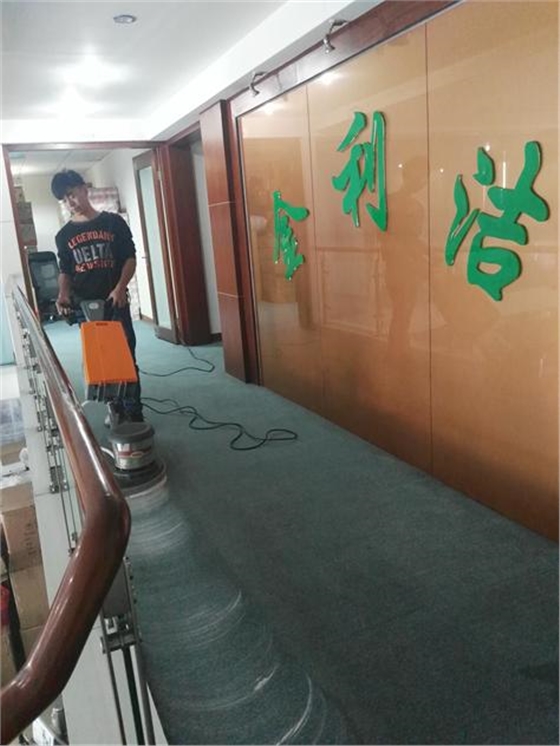 地毯.JPG 地毯.JPG