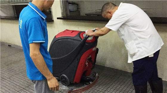 全自動(dòng)洗地機(jī) 全自動(dòng)洗地機(jī)