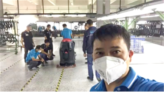 駕駛式洗地機(jī)不但清潔效果很棒525.png 駕駛式洗地機(jī)不但清潔效果很棒525.png