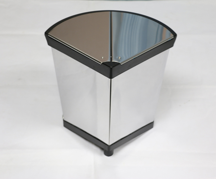 高檔垃圾桶 年底低價清倉出售