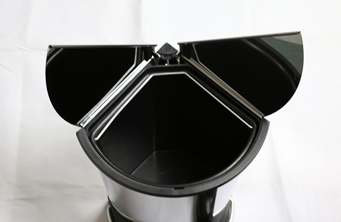 高檔垃圾桶 年底低價清倉出售