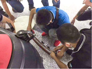 駕駛式洗地機不但清潔效果很棒523.png 駕駛式洗地機不但清潔效果很棒523.png