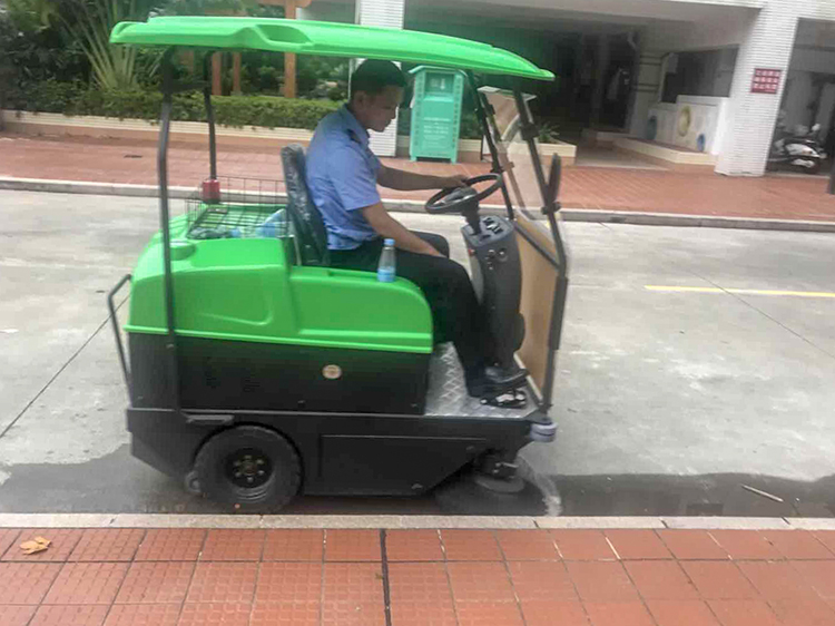 掃地機出現(xiàn)漏塵問題該如何解決？