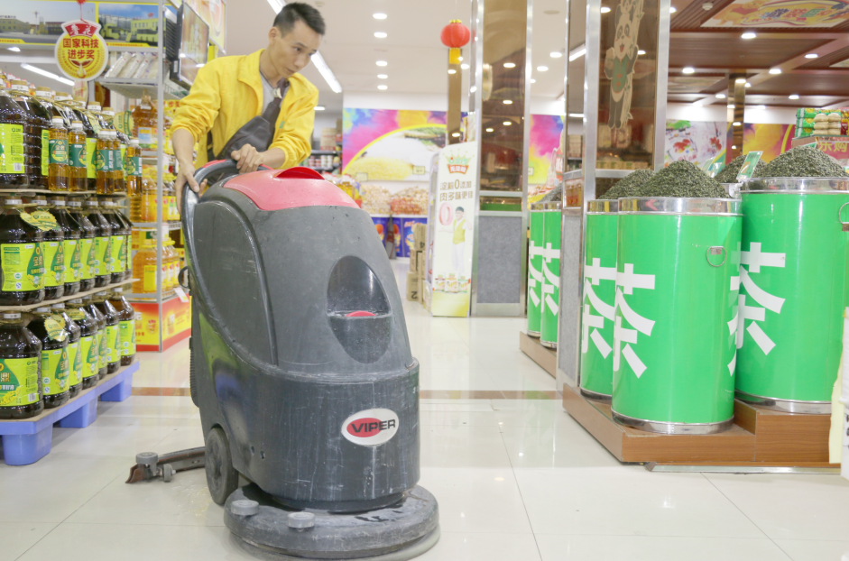 超市地面清潔該用什么樣的清潔設備？