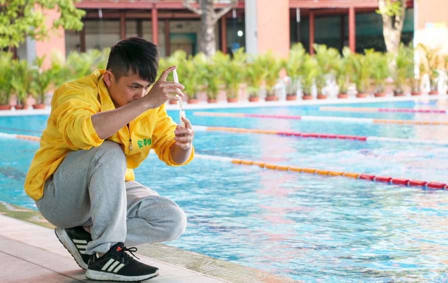 露天室外游泳池水質(zhì)應(yīng)該要怎么處理？