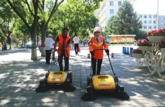 小區(qū)清潔利器|手推式掃地機(jī)大家可以了解一下~