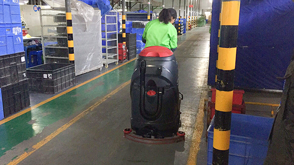 福利潔推薦威霸牌駕駛式洗地機(jī)獲得某電器廠(chǎng)肯定